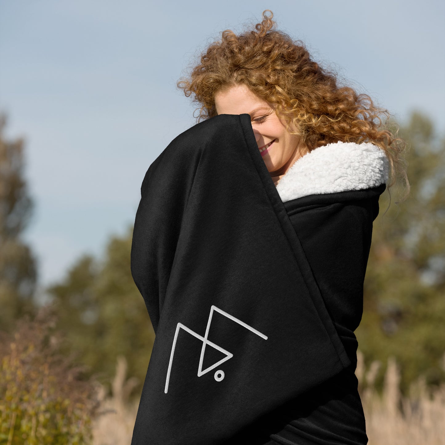 LOGOS - Premium sherpa blanket